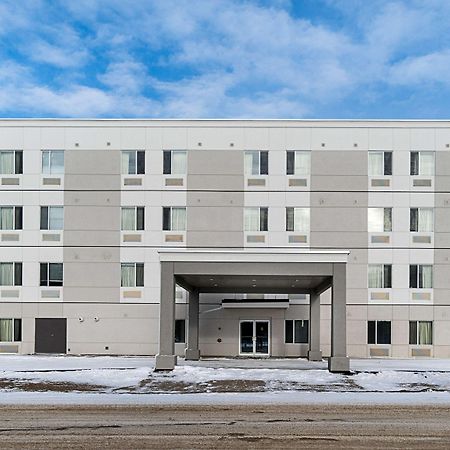 Studio 6-Bruderheim, Ab ภายนอก รูปภาพ
